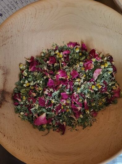 getrocknete Zutaten in der Holzschüssel