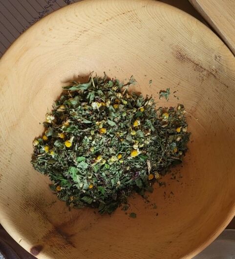 getrocknete Zutaten in der Holzschüssel